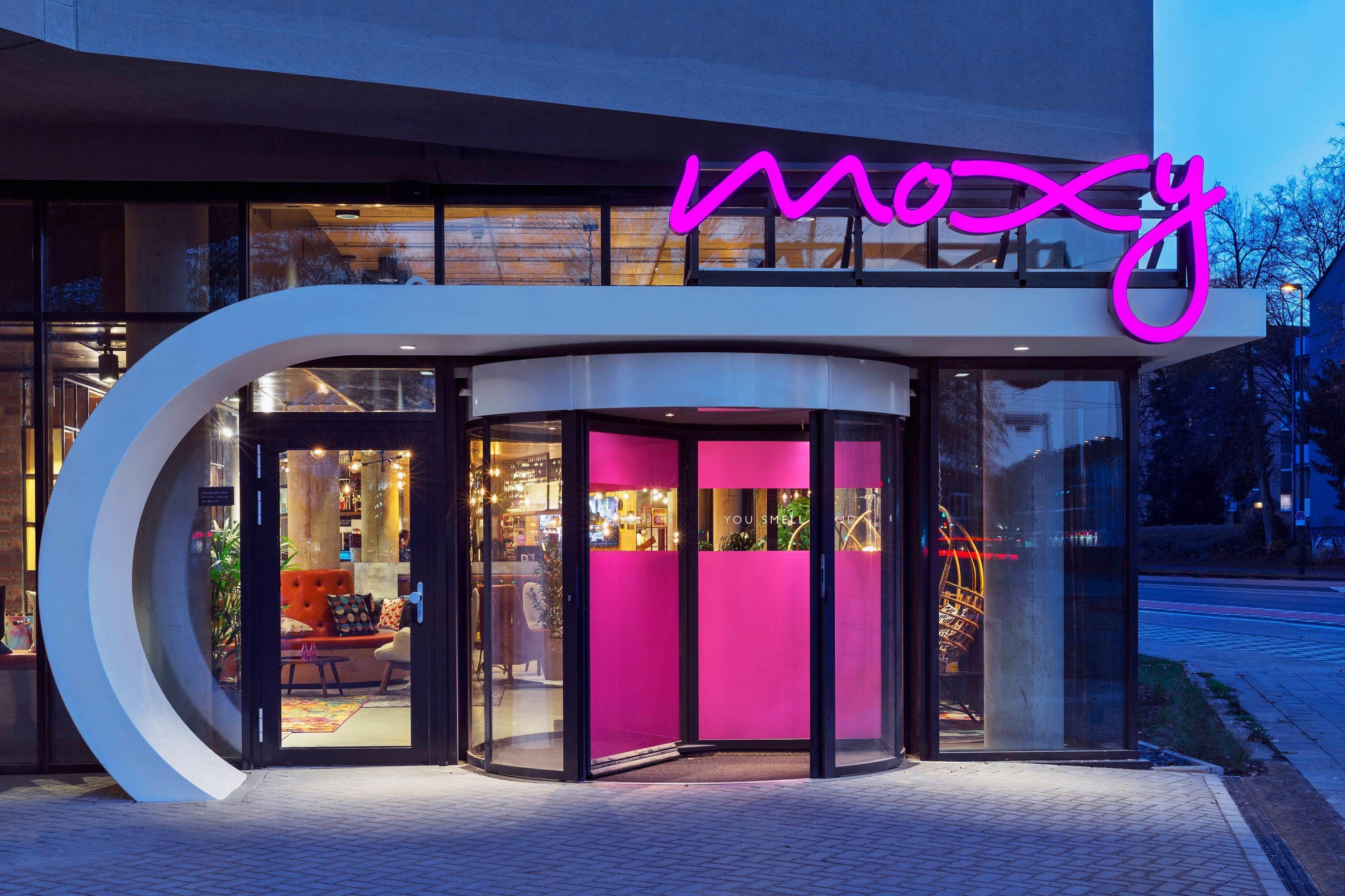 Moxy South
