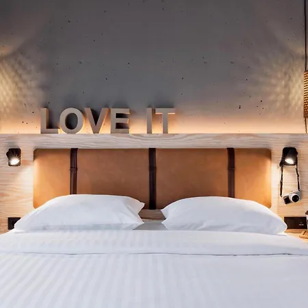 Moxy South Hotel Dusseldorf
