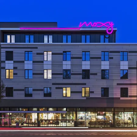 Hotel Moxy South 4*