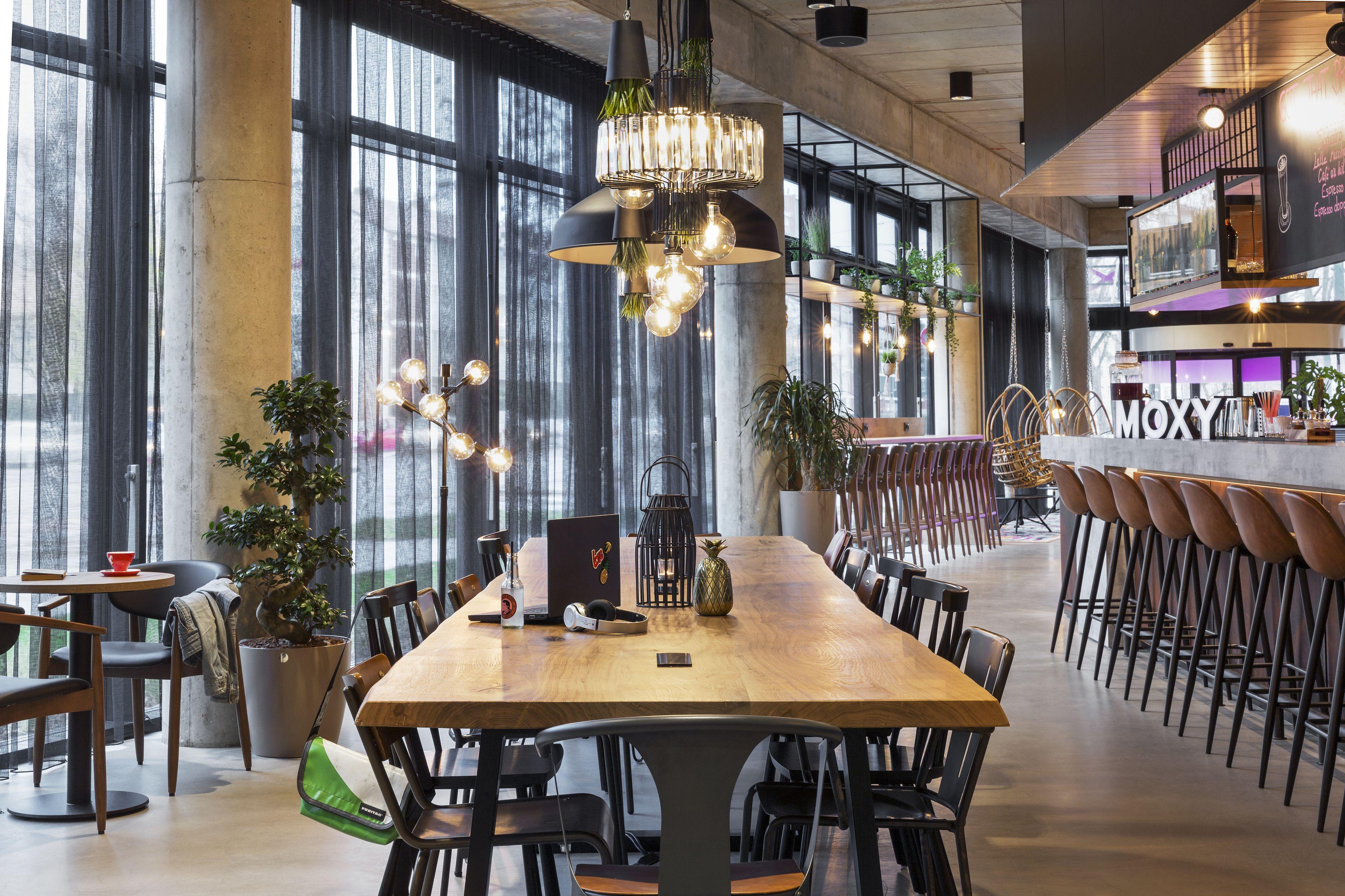 Moxy South